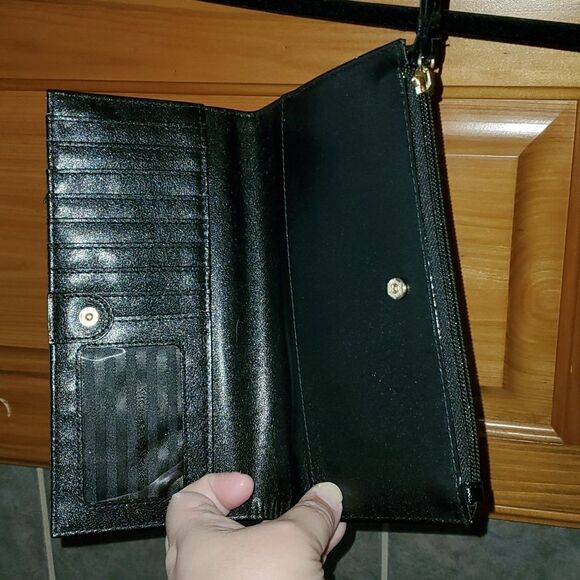 Victoria secret wristlet NWOT - Picture 2 of 4